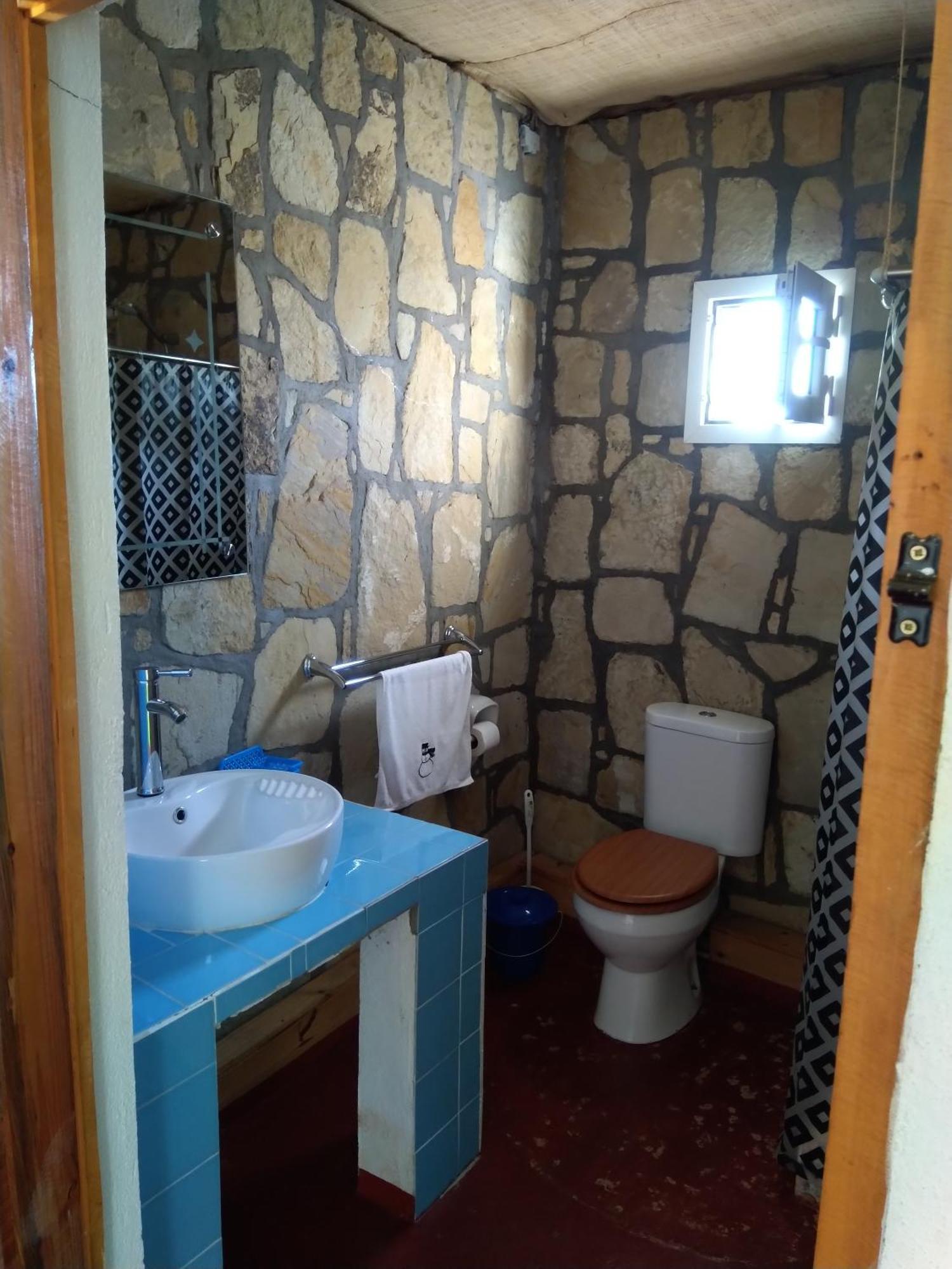 Ranohira Chambre D'Hote Ristorante Pizzeria Liberta מראה חיצוני תמונה